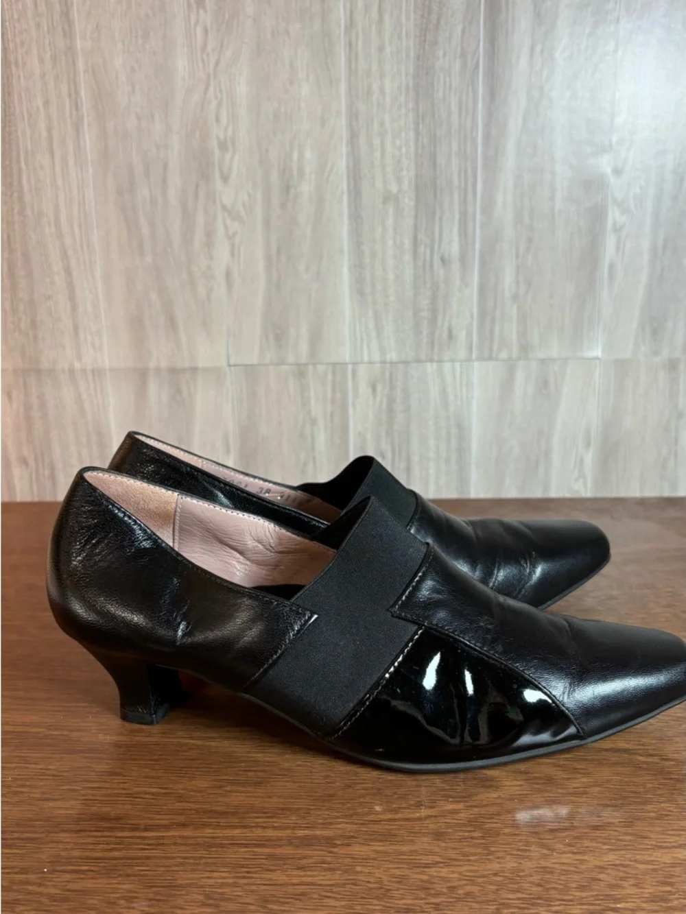 BeautiFeel Black Leather Slip-On Heeled Loafers with Elastic Panel